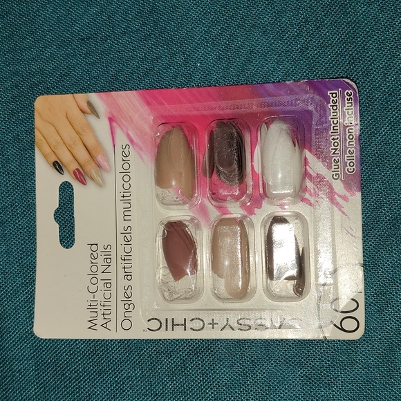 Artificial finger nails - Picture 2 of 4